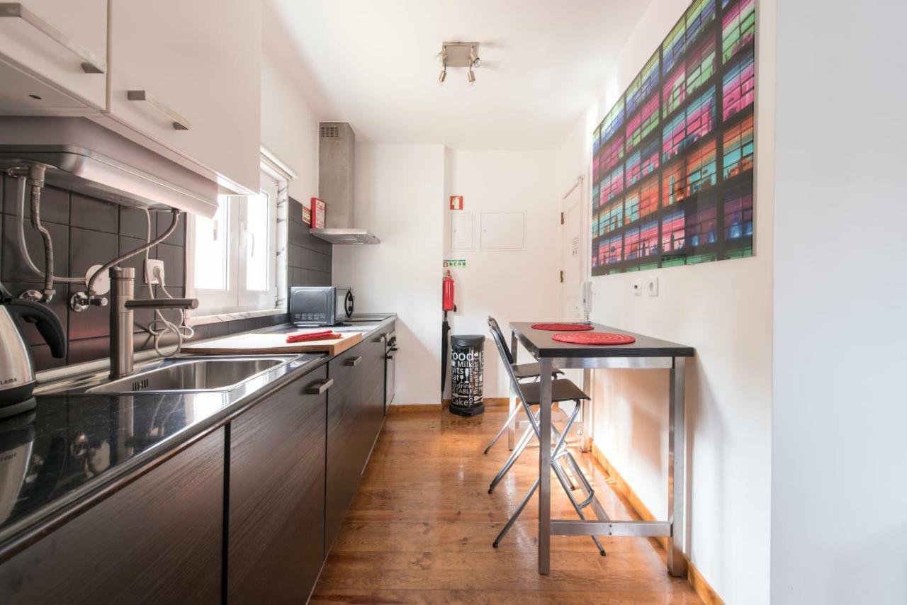 Cozy Apartment In Bairro Alto Lisboa Екстериор снимка